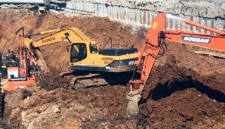 Разработка котлована экскаватором под фундамент в Луховицах — цена от 2549 руб. | ИП Садыков В. Р.